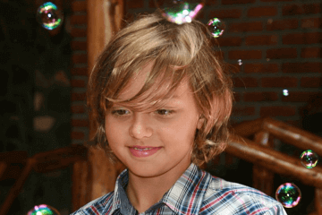 姓刘五行缺火男孩名字大全