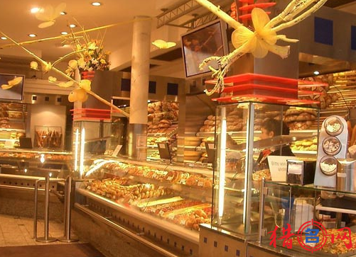 > 蛋糕店起名-蛋糕店名字大全对于大多数的人来说都是会过生日的,基本