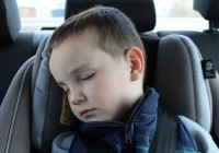 何姓男孩名字大全2020